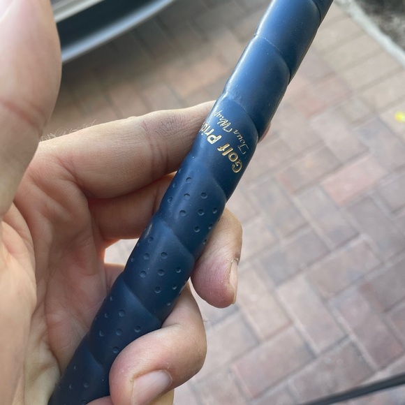 wilson 11 pc golf set Patty Berg edition in right hand , steel shafts - Picture 5 of 8